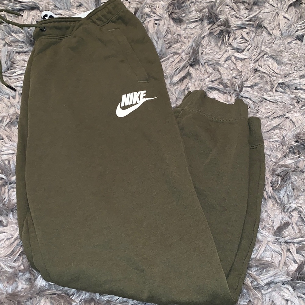 Nike Joggers
